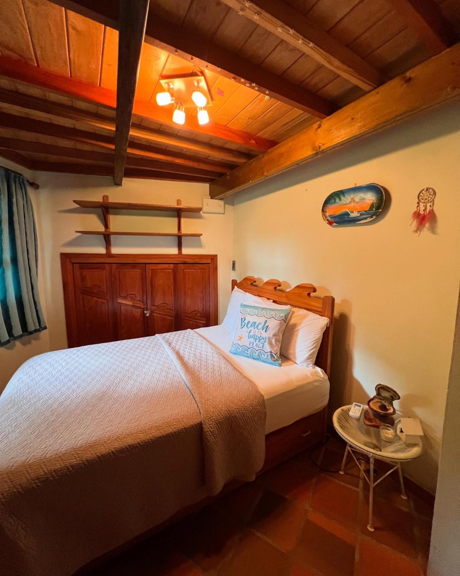 Cabanas La Casa De Pucha Pedasi Town Exterior photo