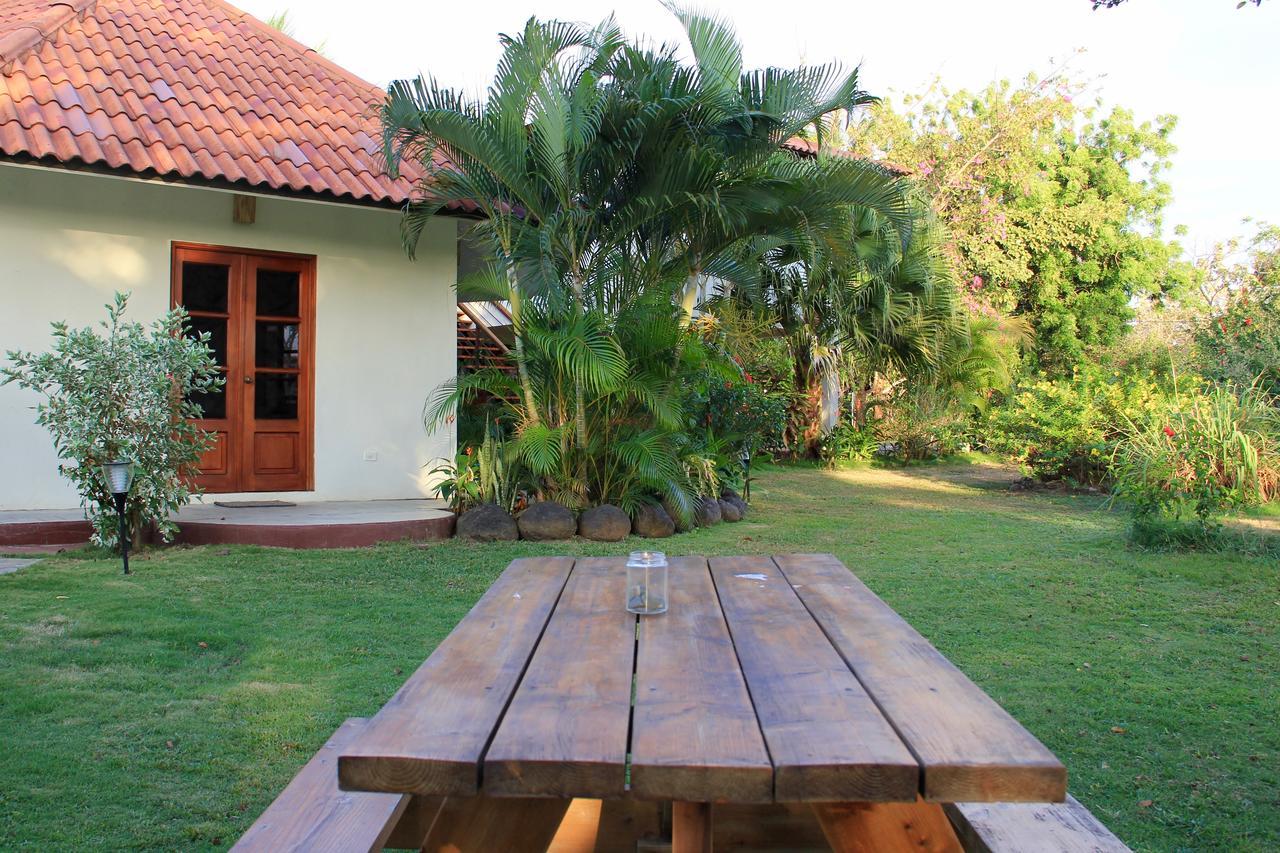 Cabanas La Casa De Pucha Pedasi Town Exterior photo