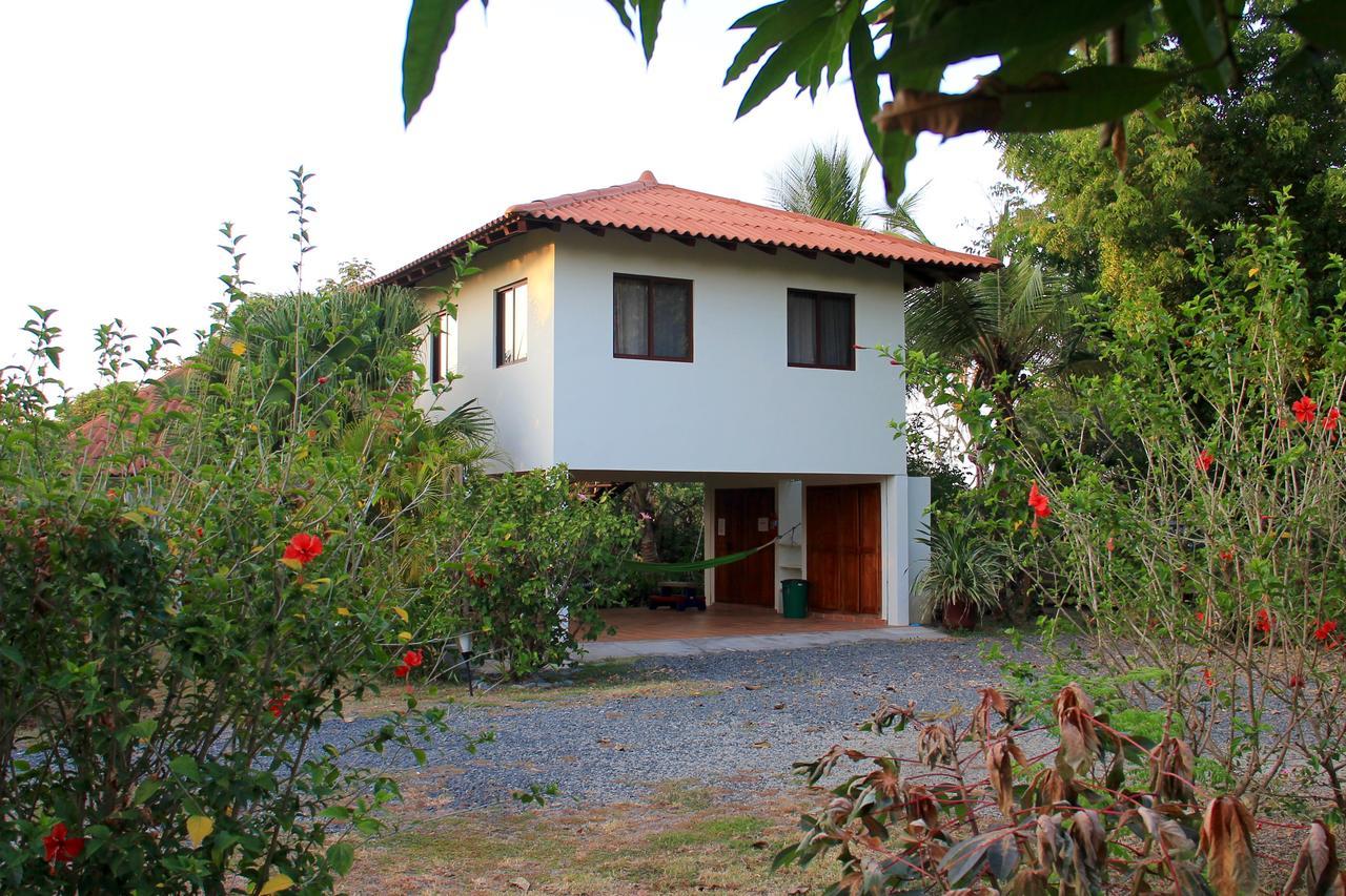 Cabanas La Casa De Pucha Pedasi Town Exterior photo