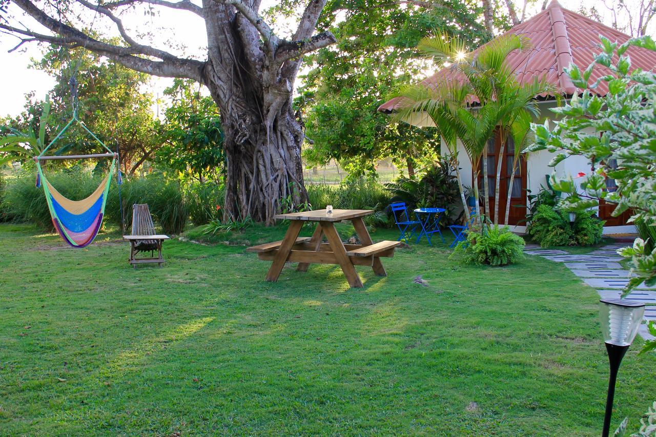 Cabanas La Casa De Pucha Pedasi Town Exterior photo