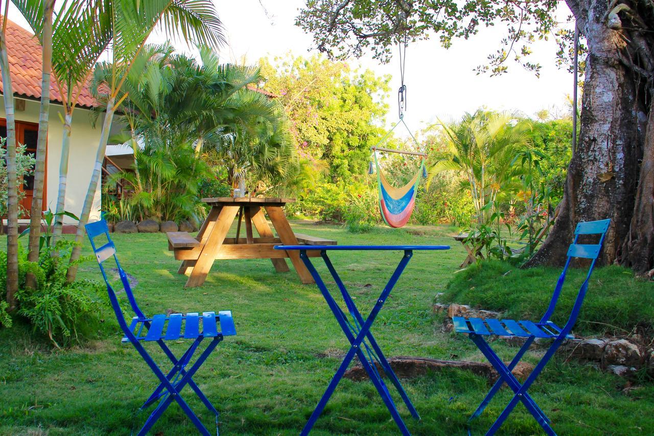 Cabanas La Casa De Pucha Pedasi Town Exterior photo