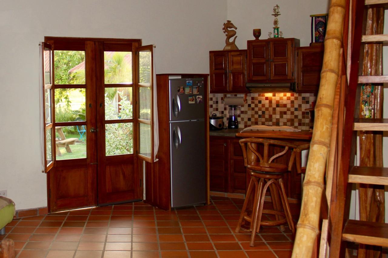 Cabanas La Casa De Pucha Pedasi Town Exterior photo