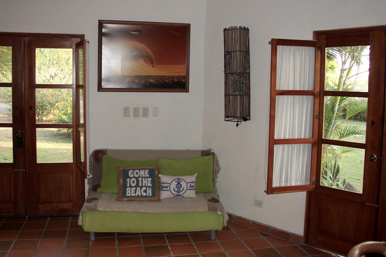 Cabanas La Casa De Pucha Pedasi Town Exterior photo